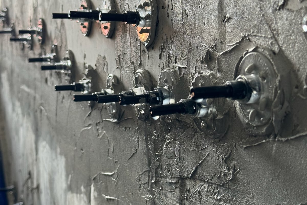 Stainless steel helical bar preparation for invisible structural stitching