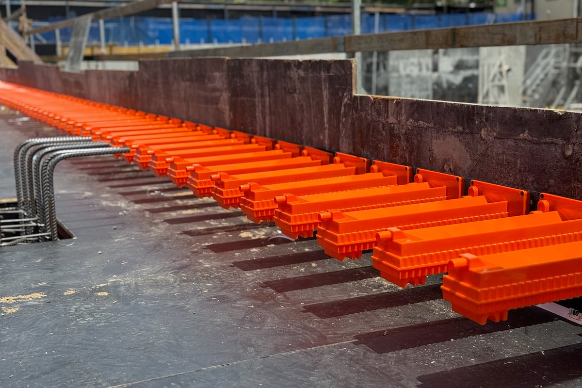 Structural joints requiring temporary movement accommodation